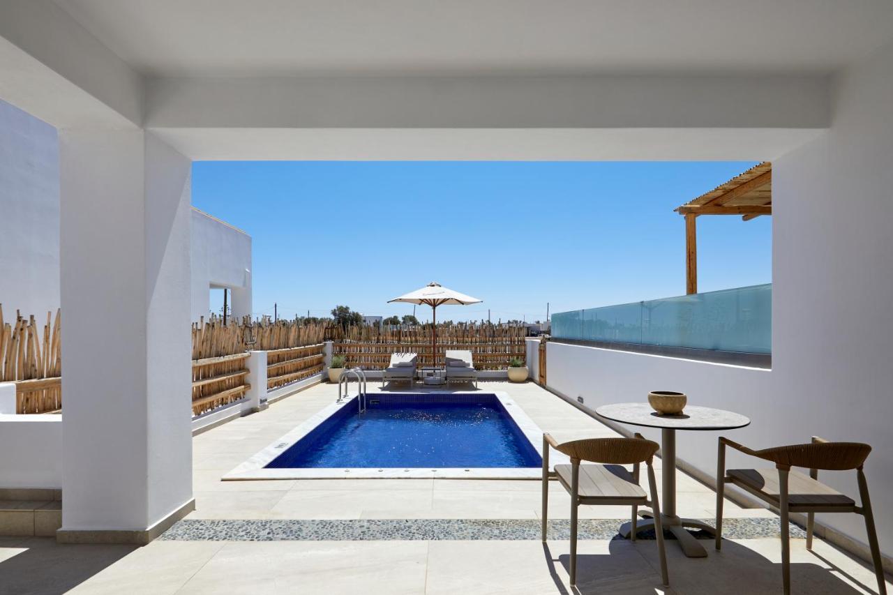 Sea Breeze Santorini Beach Resort, Curio By Hilton Agios Georgios  Екстериор снимка